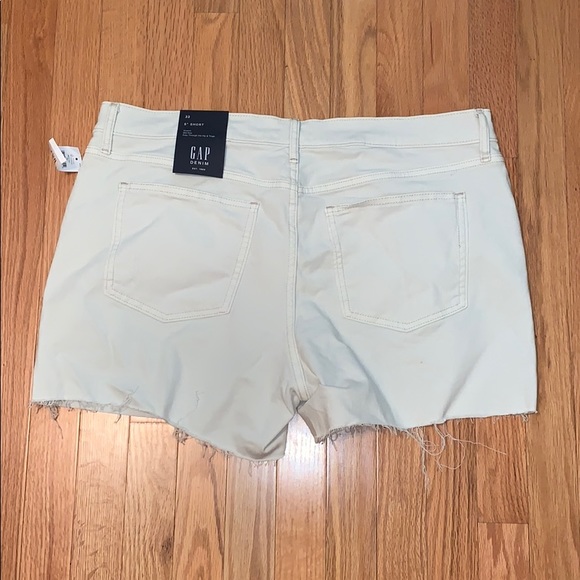 GAP NWT❗️5 Inch Denim Shorts - Picture 5 of 8